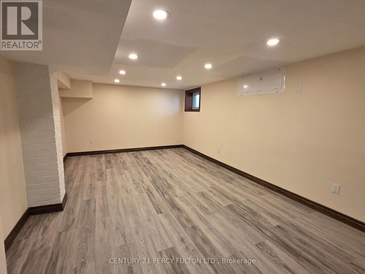 Property Photo:  15 Ottawa Street South  ON L8K 2C9 