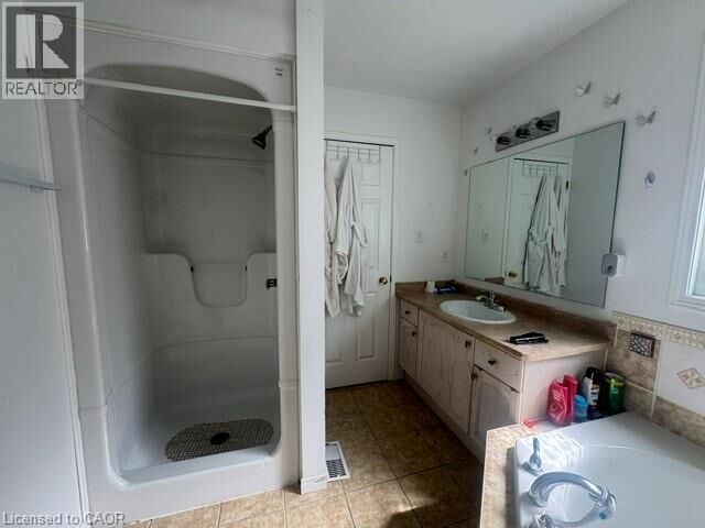 Property Photo: 30 Tweedsdale Street ON N2R 1W1