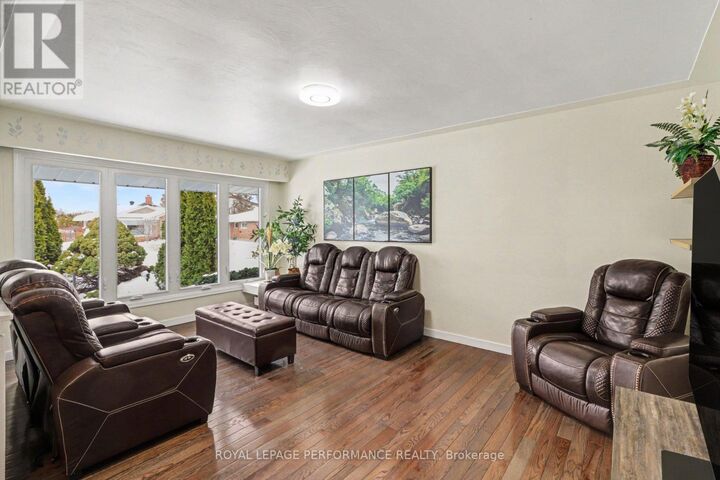 Property Photo: 788 Dickens Avenue ON K1G 2X8