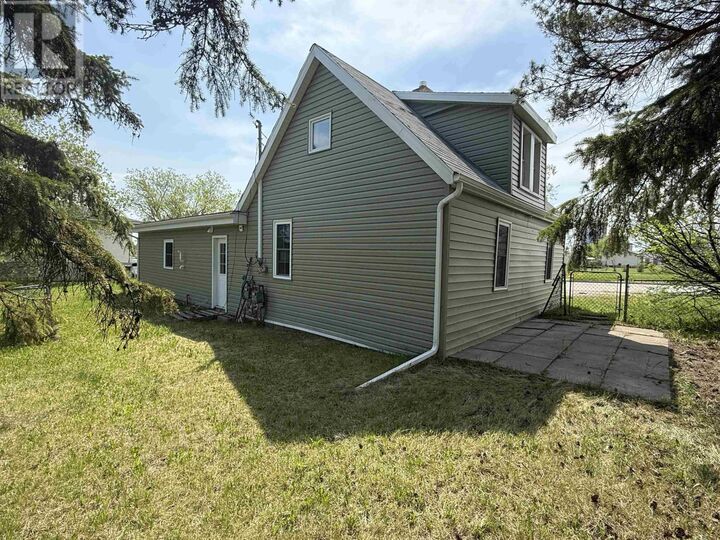 Property Photo: 165 Third St ON P8N 2V9