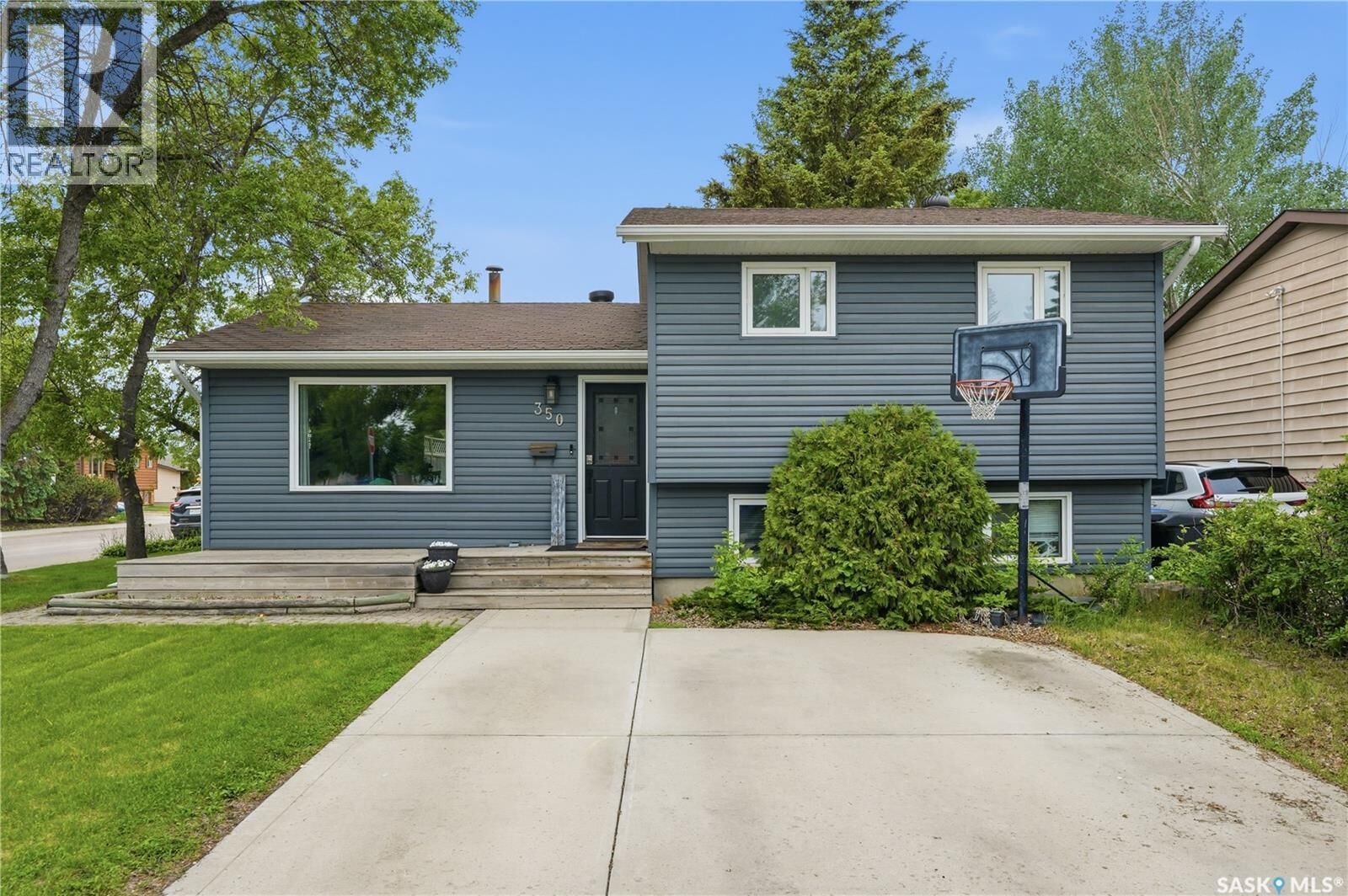 Property Photo:  350 Weyakwin Drive  SK S7J 4H5 