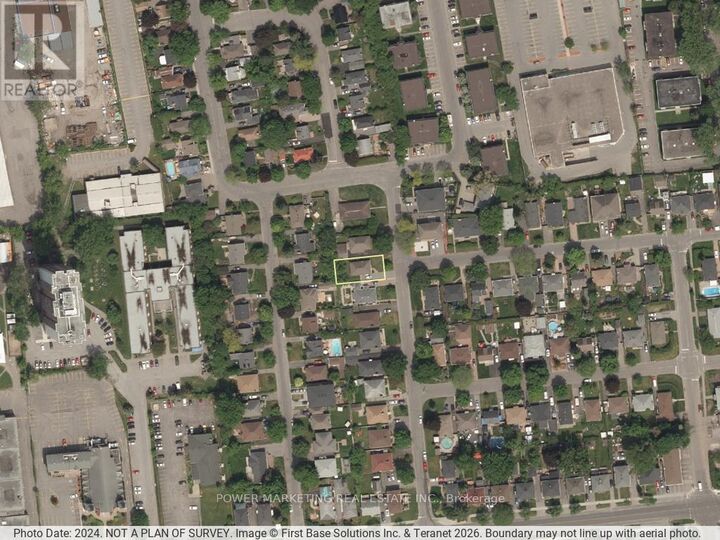 Property Photo:  944 Eve Street  ON K1K 3R4 