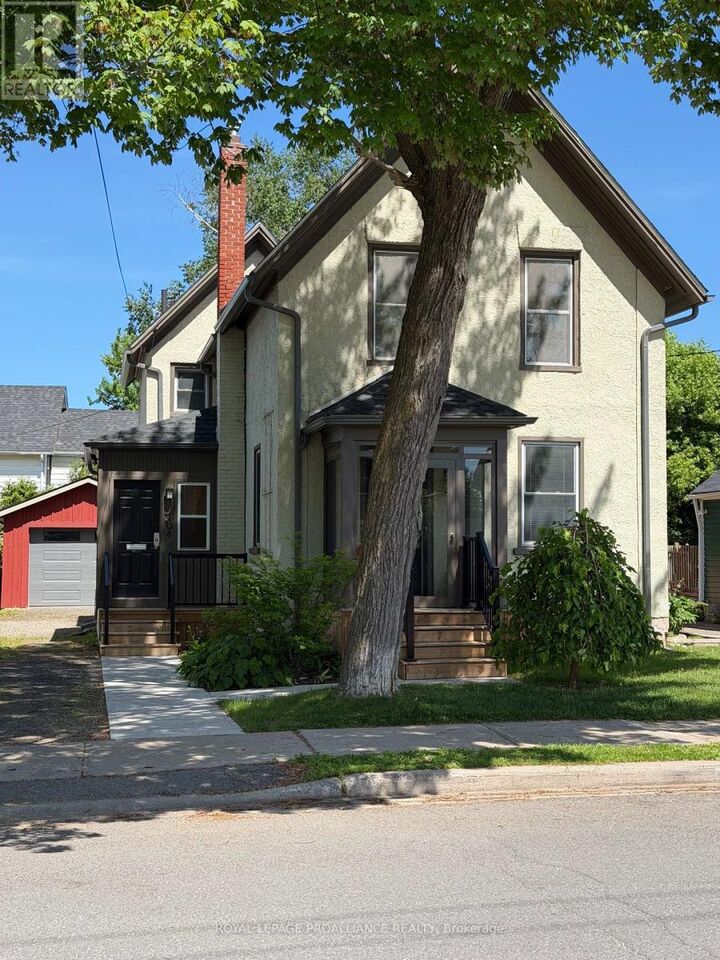 Property Photo:  104 James Street West  ON K6V 4A2 