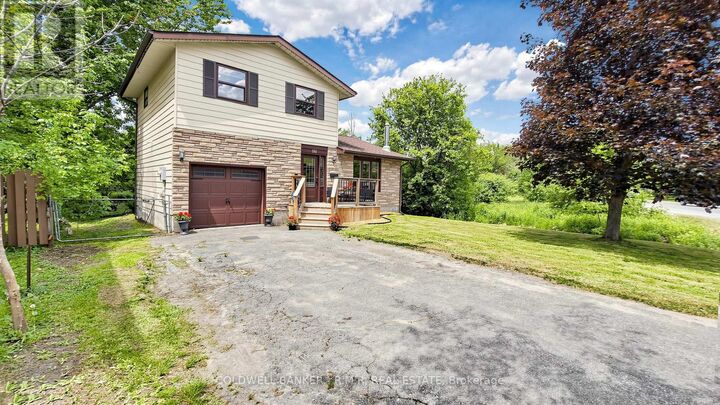 Property Photo: 98 Metro Road South ON L4P 1W2