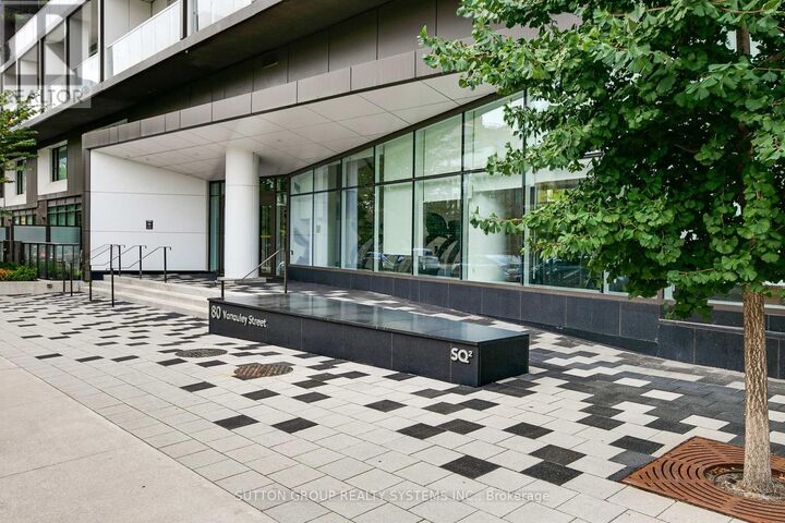 Property Photo:  80 Vanauley Street 910  ON M5T 0C9 