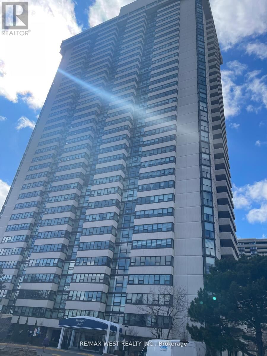 Property Photo: 3303 Don Mills Road 2905 ON M2J 4T6