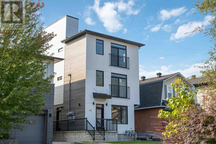 Property Photo:  288 Duncairn Avenue  ON K1Z 7G9 
