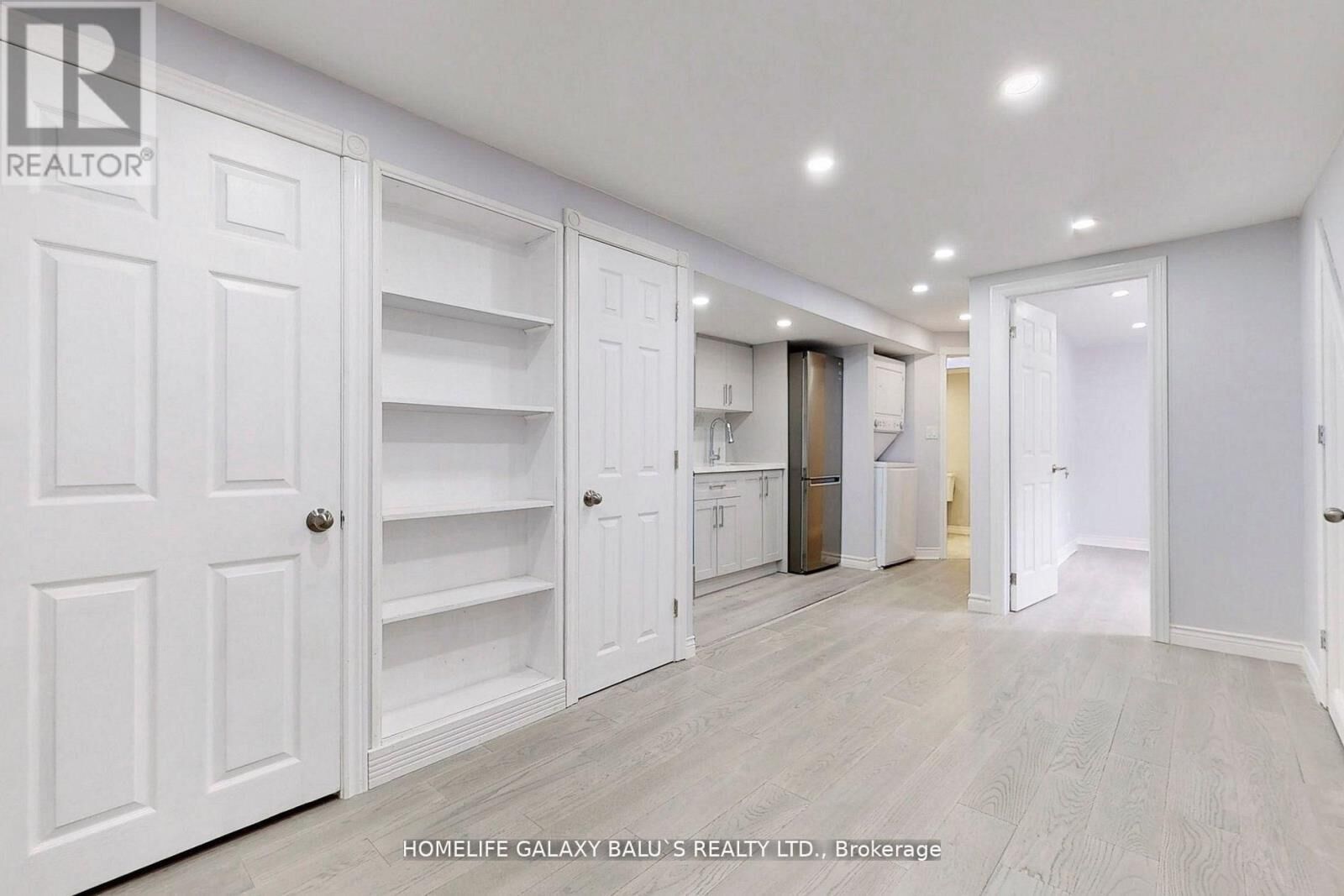 Property Photo:  2049 Blue Ridge Crescent -Basmt  ON L1X 2M5 
