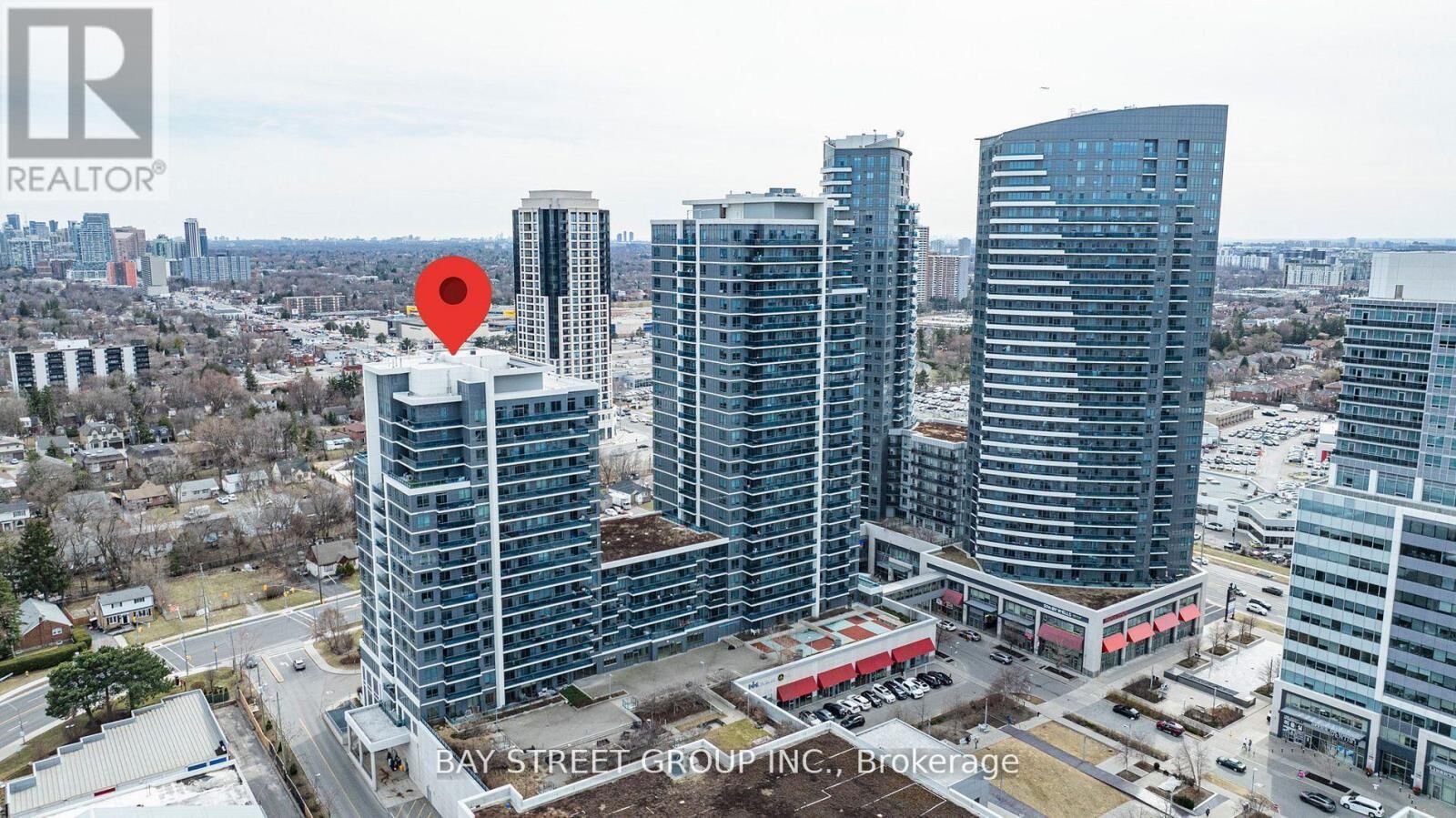 Property Photo:  7167 Yonge Street 718  ON L3T 0E1 