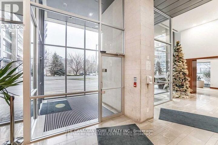 Property Photo:  225 Webb Drive 2606  ON L5B 4P2 