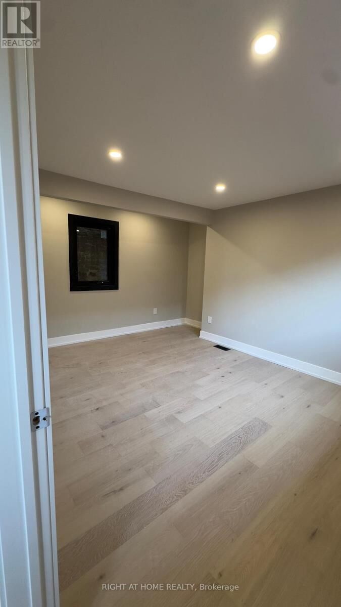 Property Photo:  500 Salem Avenue North 202  ON M6H 3E1 