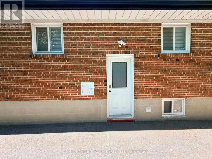 Property Photo:  10 Sanford Street Lower  ON L6S 2C3 