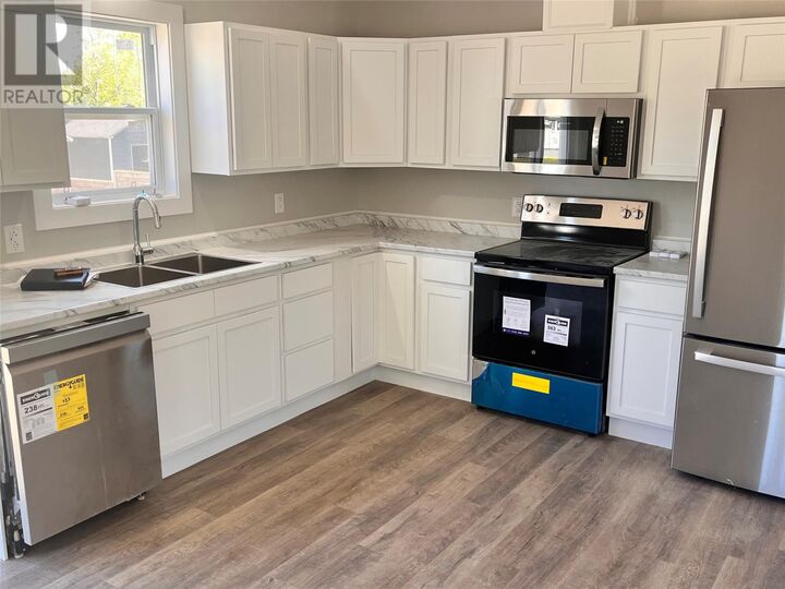 Property Photo:  20 Tenth Street  NL A0P 1E0 
