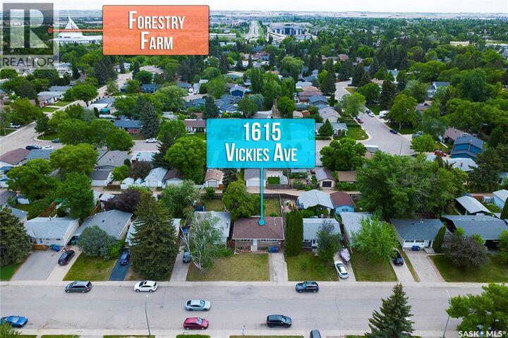 Property Photo:  1615 Vickies Avenue  SK S7N 2P2 
