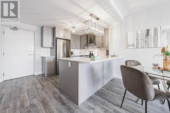 Property Photo:  1 Redfern Avenue 317  ON L9C 0E6 