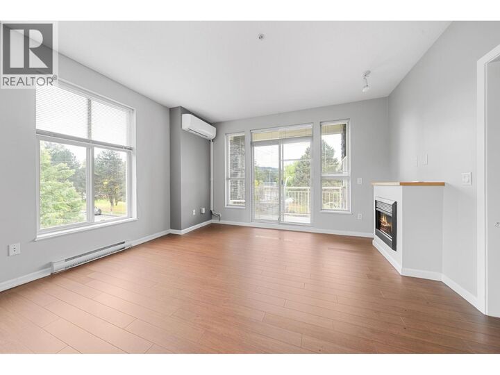 Photo de la propriété:  2477 Kelly Avenue 304  BC V3C 0B3 