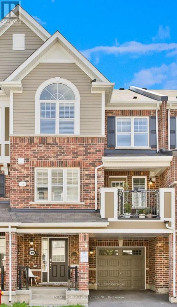 Property Photo:  1222 Rose Way 49  ON L9E 1P1 