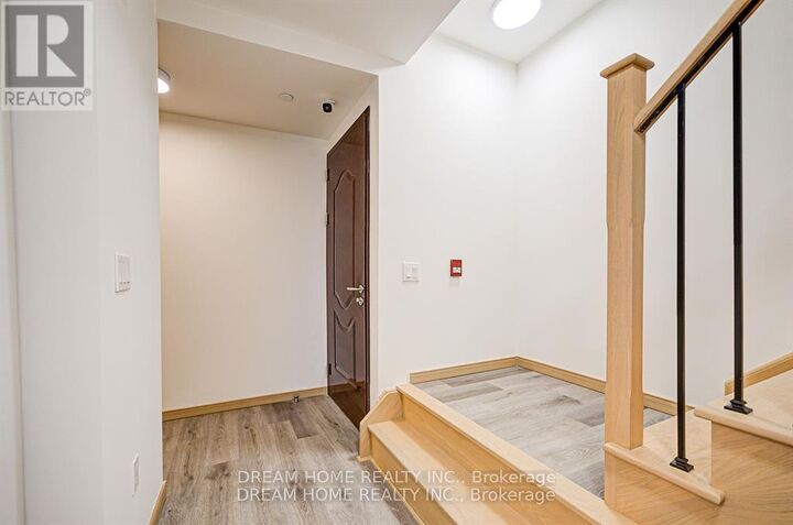 Property Photo:  50 Morecambe Gate B309  ON M1W 2N6 