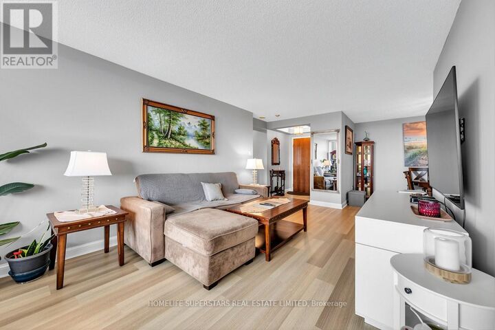 Property Photo:  24 Hanover Road 907  ON L6S 5K8 