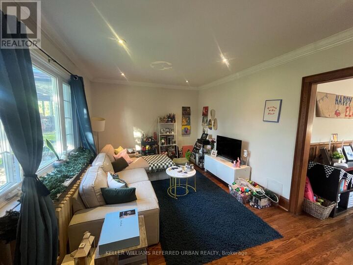 Property Photo:  111 Clovelly Avenue Main Floor  ON M6E 2E7 