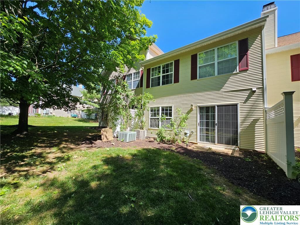 Property Photo:  1884 Mansfield Street  PA 18055 
