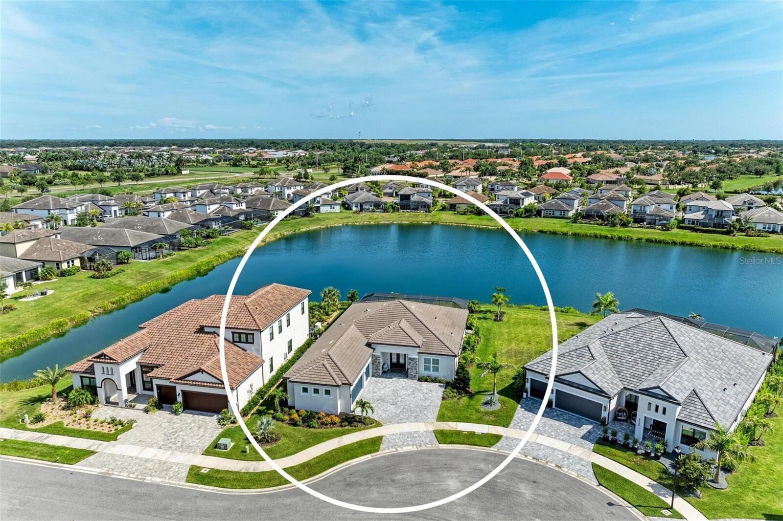 Property Photo:  8533 Beechlake Court  FL 34240 