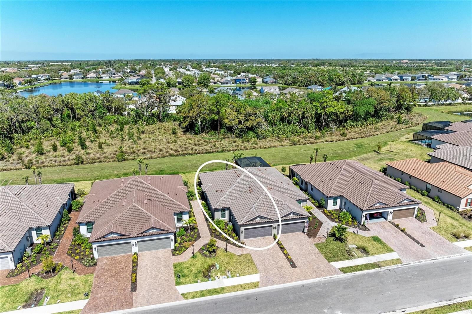 Property Photo: 6179 Mesa Glen FL 34203