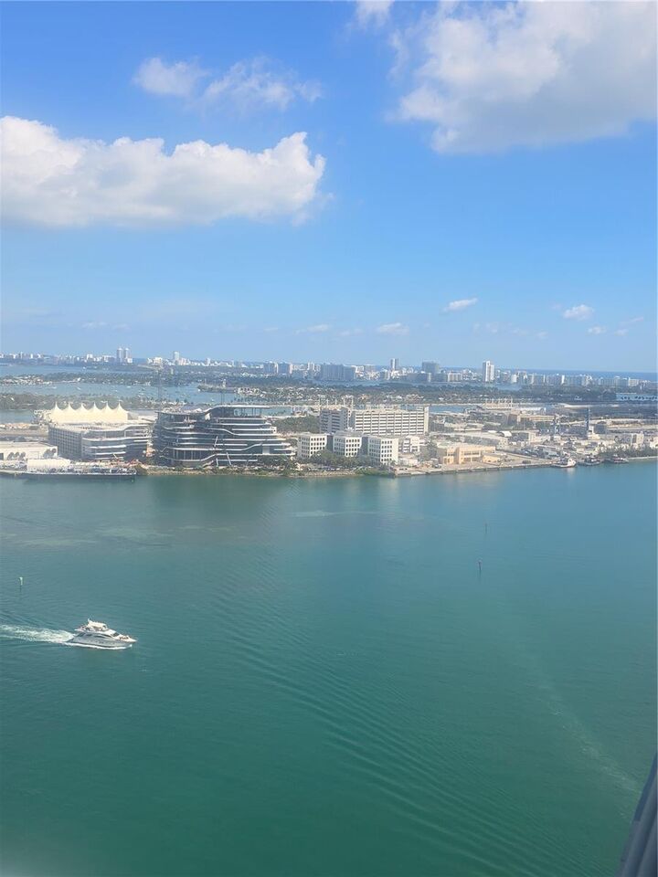 Property Photo:  335 S Biscayne Boulevard 3400  FL 33131 