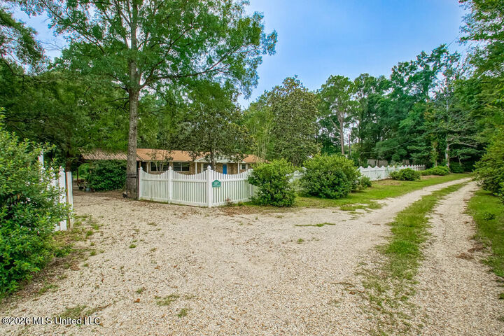 Property Photo:  557 Walkiah Bluff Road  MS 39466 