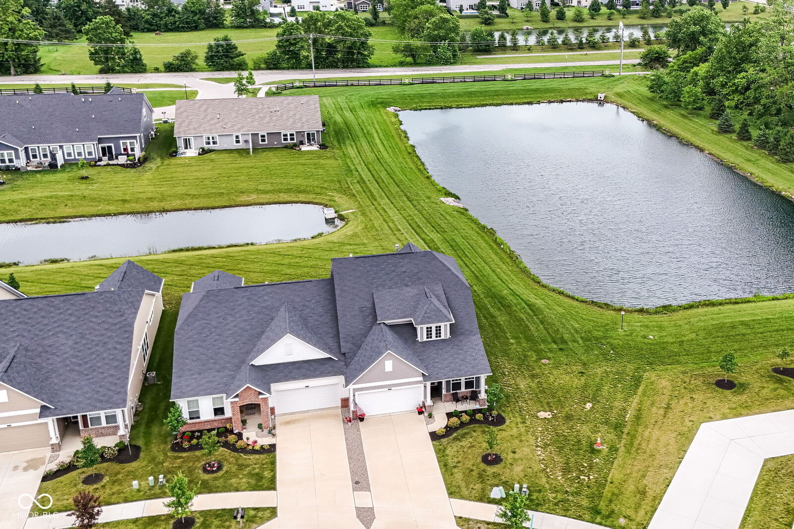 Property Photo: 927 Tuxedo Drive IN 46074