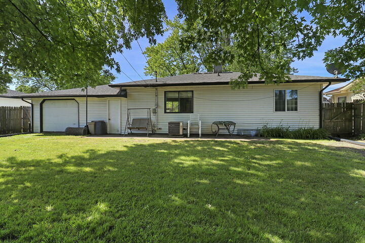 Property Photo:  1712 87th St  WI 53143 