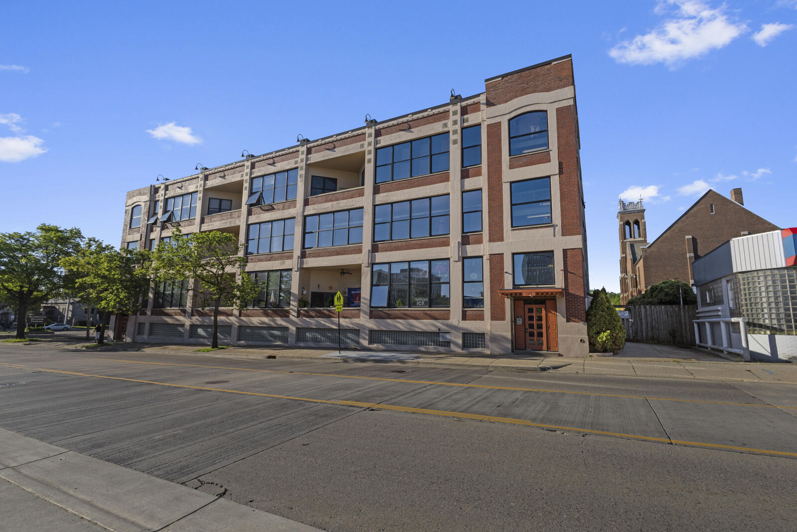 Property Photo:  109 W Washington Avenue  MI 49201 
