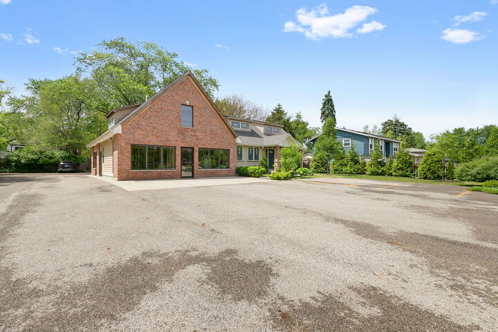 Property Photo: 618 Barron Boulevard IL 60030