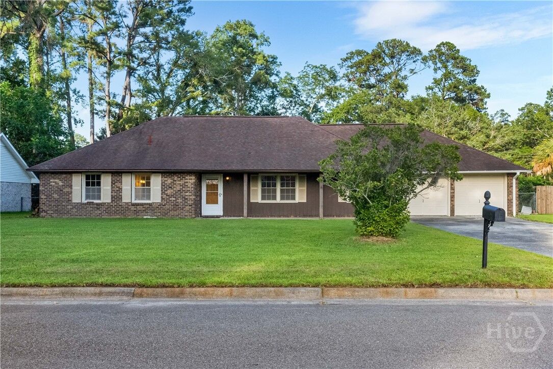 Property Photo: 2 N Stillwood Court GA 31419