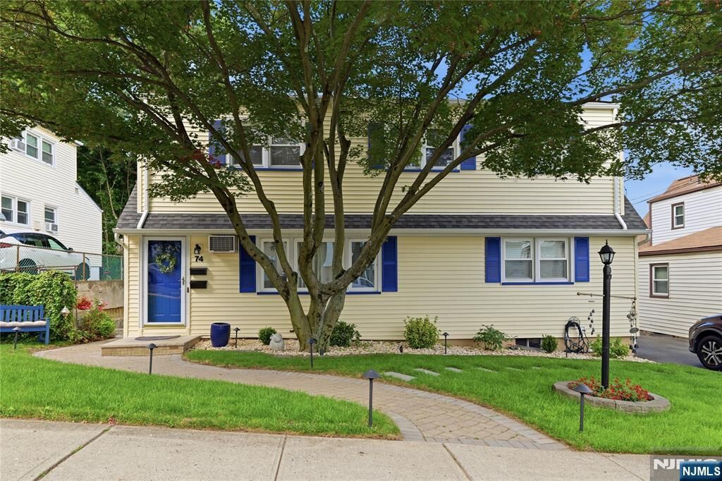 Property Photo:  74 Barbara Street 2  NJ 07003 