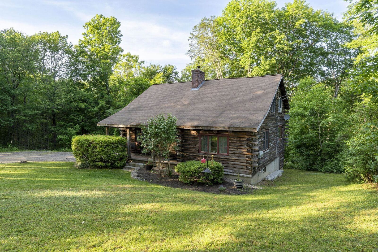 Property Photo:  24 Cate Road  NH 03037 