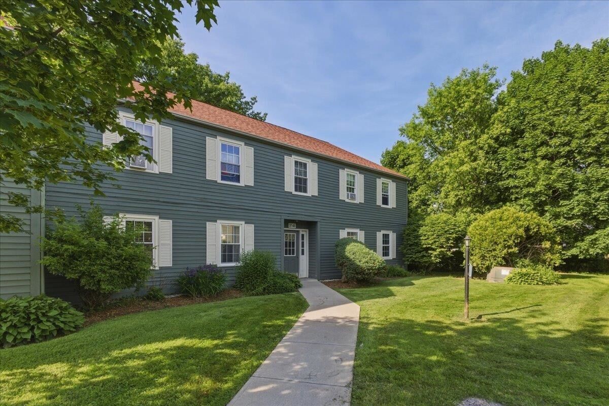 Property Photo:  37 Twin Oaks Terrace  VT 05403 