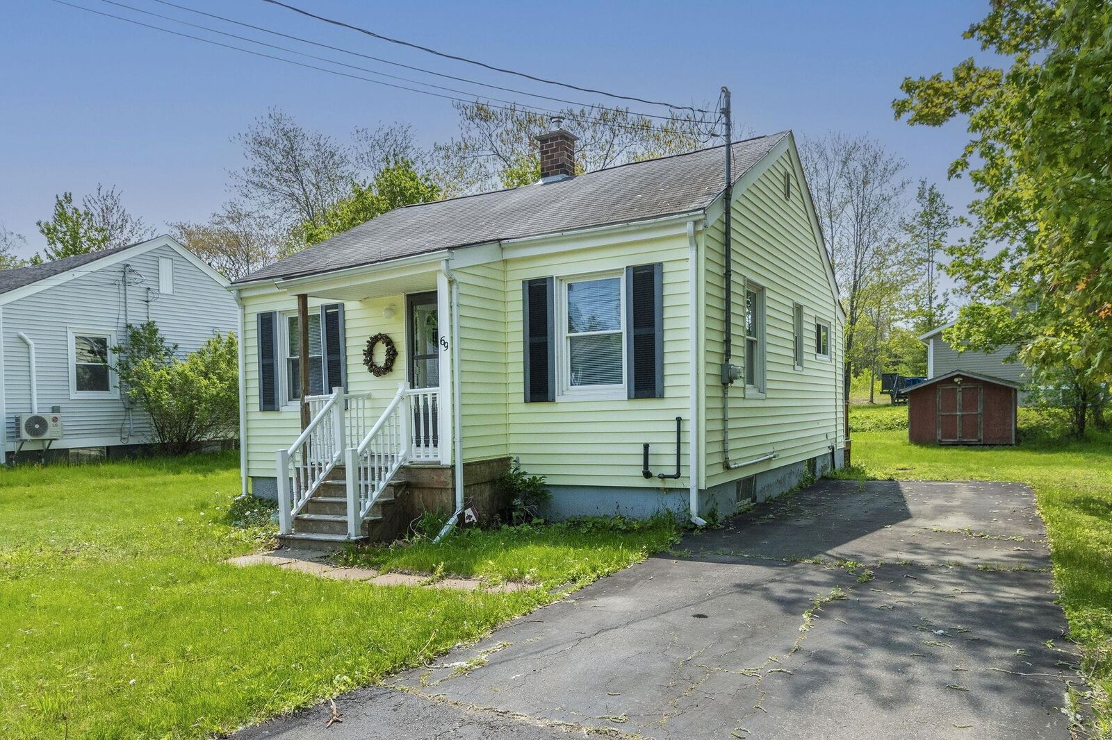 Property Photo: 69 Cambey Avenue NS B0K 1S0
