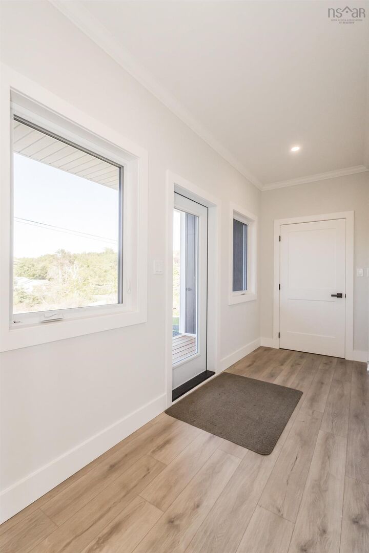 41 Colonial Arms Drive — photo 1