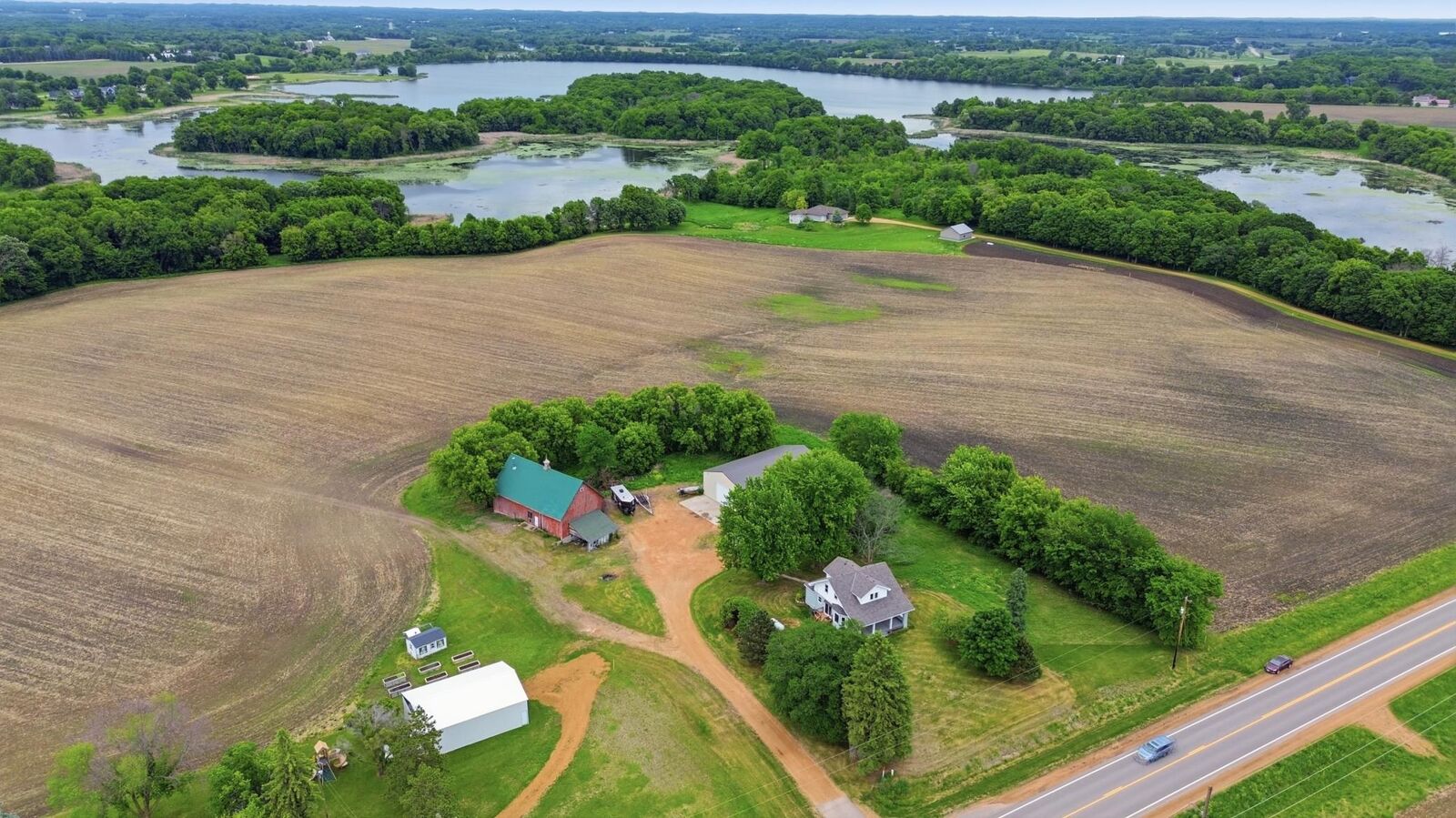 Property Photo: 11350 County Road 24 MN 55388