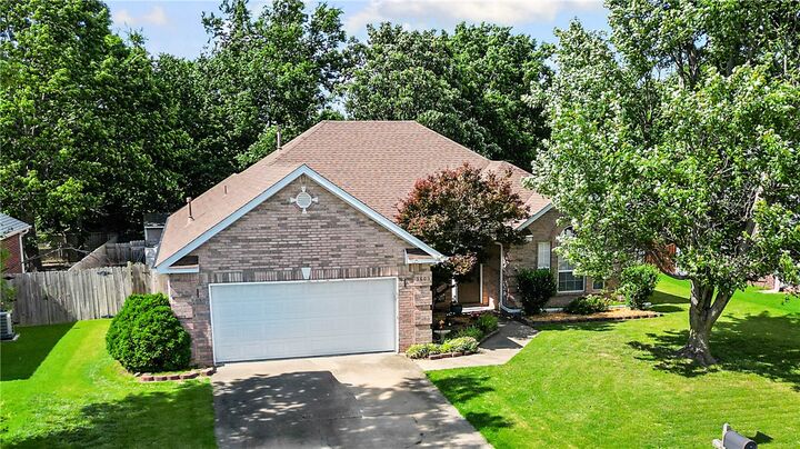 Property Photo:  3803 SE 5th Street  AR 72712 