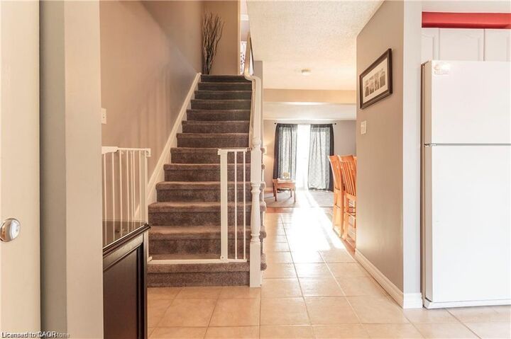 Photo de la propriété: 209 Auburn Drive A ON N2K 3T1
