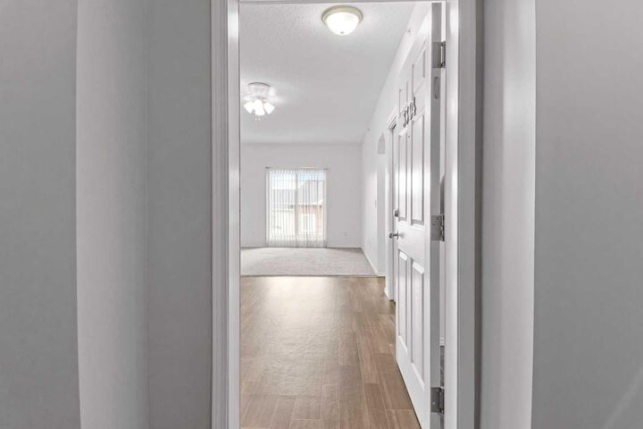 Property Photo: 70 Panamount Drive NW 3304 AB T3K 6K3