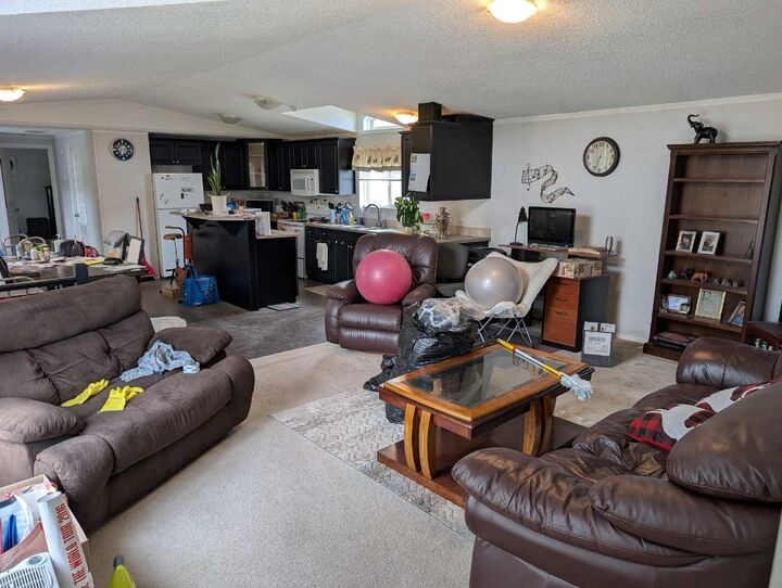 Property Photo: 8717 88C Street AB T8X 0C5