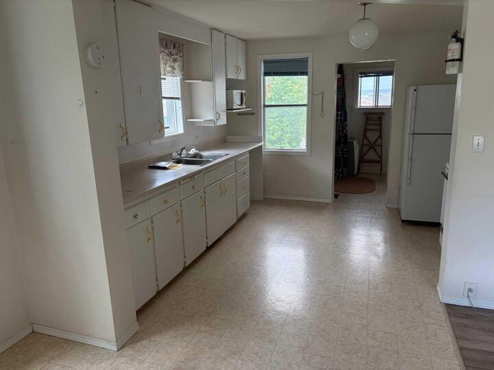 Property Photo:  4815 46 Ave  AB T0H 3G0 