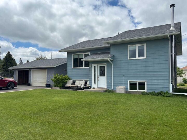 Property Photo: 316 1 Street E AB T0K 0B0