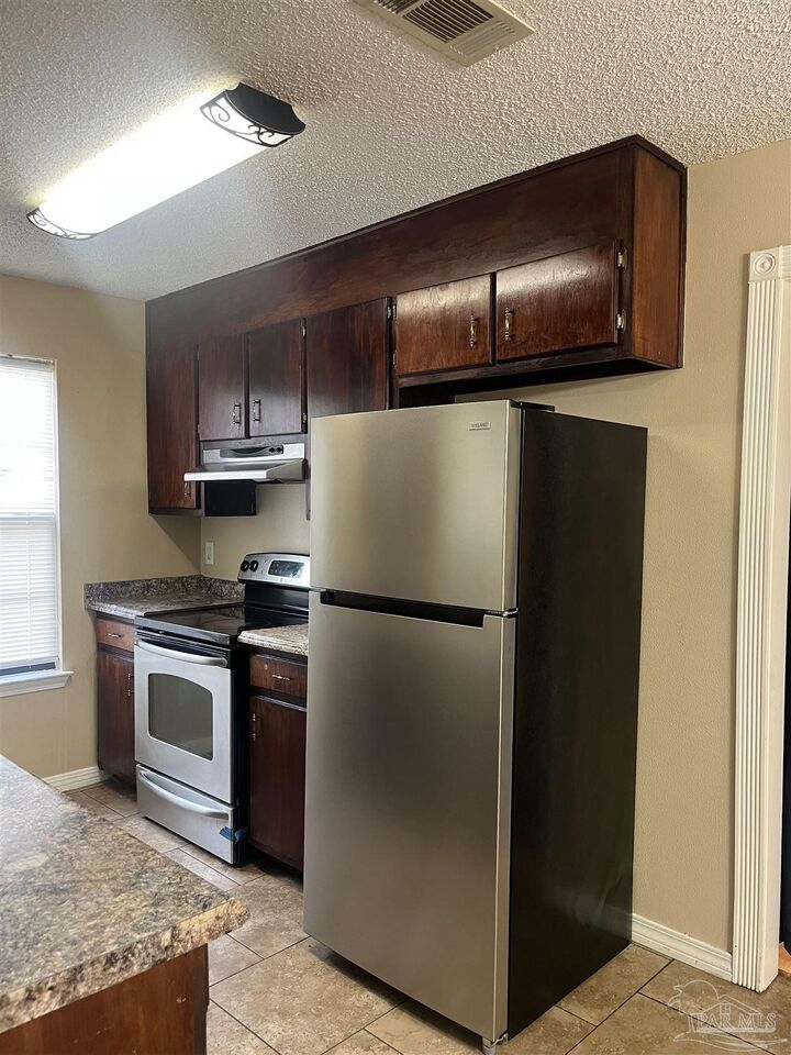 Property Photo: 5898 Independence Dr FL 32570