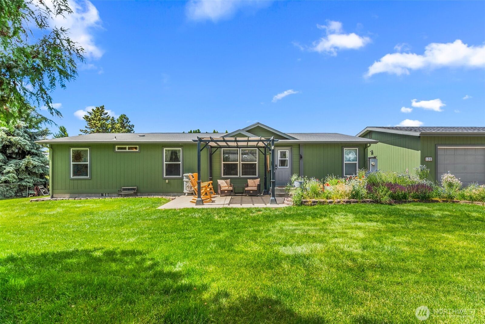 Property Photo: 136 29th Street NW WA 98802