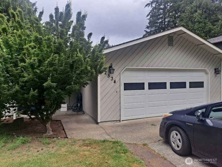 Property Photo:  2534  17th Avenue NW  WA 98502 