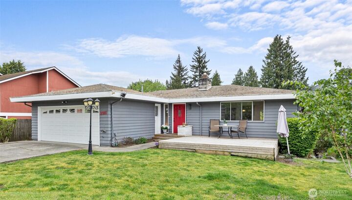 Property Photo:  2001 NE 12th Street  WA 98056 